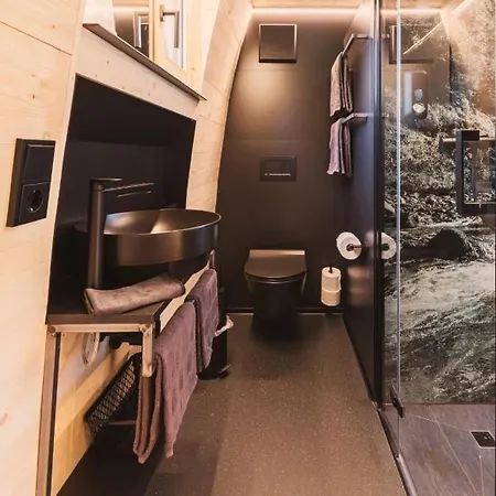 Himmelchalet - Alpencamping ロッジ ネンツィング